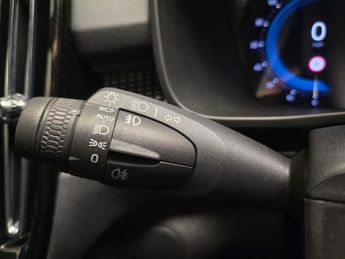 Volvo XC40 Recharge Twin 78kWh AWD (408 ps) - CRUISE - HALF LEATHER - 19IN 