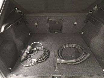 Volvo XC40 Recharge Twin 78kWh AWD (408 ps) - CRUISE - HALF LEATHER - 19IN 