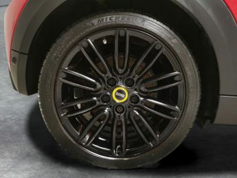 Mini Electric Hatch Cooper SE 32.6kWh Level 2 (184 ps) - LED - REVERSE CAM - HEATED 