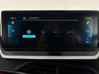 Peugeot E-208 50kWh GT (7kW Charger) (136 ps) - REVERSE CAM - NAV - BLIND SPOT