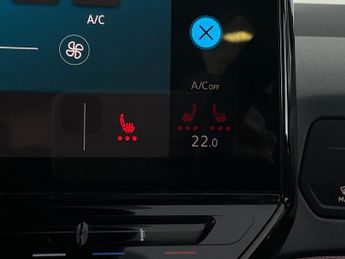 Volkswagen ID.3 Pro Performance 58kWh Life (204 ps) - HEATED SEATS - NAV - COMFO