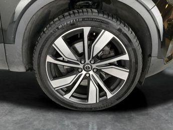 Volvo XC40 1.5h T5 Twin Engine Recharge 10.7kWh R-Design Pro Plug-in (262 p