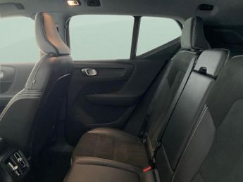 Volvo XC40 1.5h T5 Twin Engine Recharge 10.7kWh R-Design Pro Plug-in (262 p