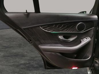 Mercedes-Benz C Class 1.5 C200 MHEV EQ Boost AMG Line (Premium) G-Tronic+ (198 ps) - 1