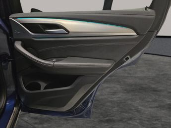 BMW iX3 80kWh Premier Edition (286 ps) - LEATHER - HEATED SEATS