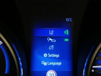 Toyota Auris 1.8 VVT-h Icon Tech CVT (136 ps) - BLUETOOTH - CRUISE - AIR CON