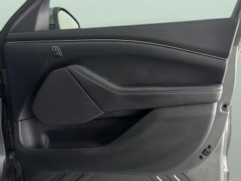 Ford Mustang Mach-e Standard Range 70kWh Automatic (269 ps) - KEYLESS ENTRY - LED - 