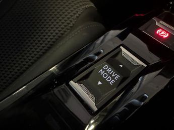 Peugeot E-208 50kWh GT (7kW Charger) (136 ps) - LED - REVERSE CAM - NAV