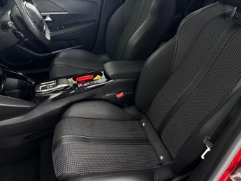 Peugeot E-208 50kWh GT (7kW Charger) (136 ps) - REVERSE CAM - NAV - BLIND SPOT