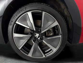 Peugeot E-208 50kWh GT (7kW Charger) (136 ps) - LED - REVERSE CAM - NAV