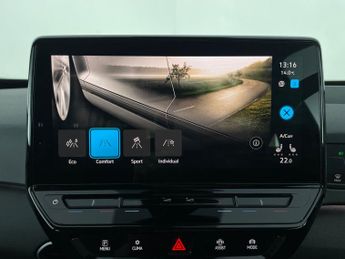 Volkswagen ID.3 Pro Performance 58kWh Life (204 ps) - HEATED SEATS - NAV - COMFO