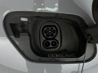 Volkswagen ID.3 Pro Performance 58kWh Life (204 ps) - HEATED SEATS - NAV - WIFI