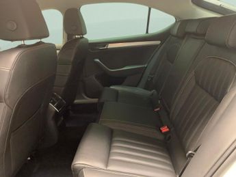 Skoda Superb 1.4 TSI iV 13kWh SE Technology Plug-in DSG (218 ps) - DRIVER MEM