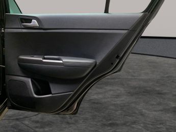 Kia Sportage 1.7 CRDi 2 DCT (139 bhp) - CRUISE - 17IN ALLOYS - AIR CON