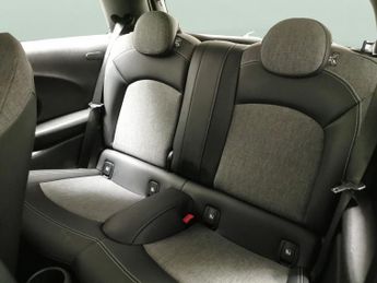 Mini Electric Hatch Cooper SE 32.6kWh Level 2 (184 ps) - LED - REVERSE CAM - NAV