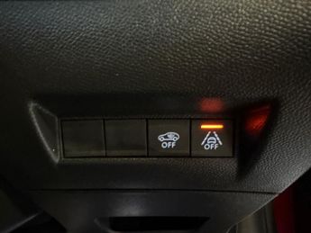 Peugeot E-208 50kWh GT (7kW Charger) (136 ps) - REVERSE CAM - NAV - BLIND SPOT