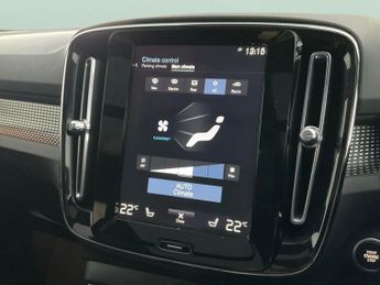 Volvo XC40 1.5h T5 Twin Engine Recharge 10.7kWh R-Design Pro Plug-in (262 p
