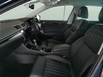 Skoda Superb 2.0 TSI Laurin & Klement DSG (220 ps) - KEYLESS ENTRY - PARK ASS