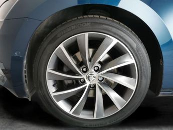 Skoda Superb 2.0 TSI Laurin & Klement DSG (220 ps) - KEYLESS ENTRY - PARK ASS