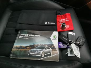 Skoda Superb 2.0 TSI Laurin & Klement DSG (220 ps) - KEYLESS ENTRY - PARK ASS