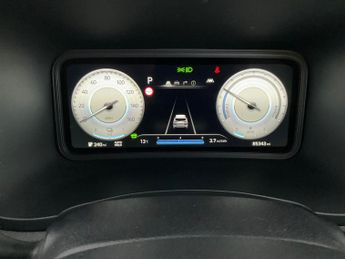 Hyundai Kona 64kWh Ultimate (10.5kW Charger) (204 ps) - HEAT AND COOL SEATS