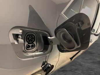 Volkswagen ID.3 Pro Performance 58kWh Family (204 ps) - COMFORT PACK - BLUETOOTH