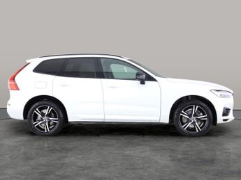 Volvo XC60 2.0h T6 Recharge 11.6kWh R-Design Plug-in AWD (340 ps) - B PILLA