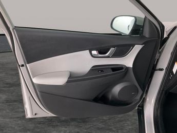 Hyundai Kona 64kWh Ultimate (10.5kW Charger) (204 ps) - HEAT AND COOL SEATS