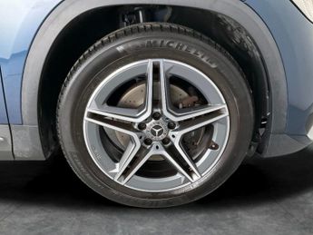 Mercedes-Benz GLA 1.3 GLA200 AMG Line 7G-DCT (163 ps) - HEATED SEATS - ALCANTARA