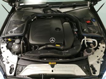 Mercedes-Benz C Class 1.5 C200 MHEV EQ Boost AMG Line (Premium) G-Tronic+ (198 ps) - 1