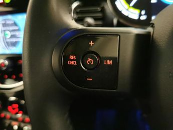 Mini Electric Hatch Cooper SE 32.6kWh Level 2 (184 ps) - LED - REVERSE CAM - HEATED 