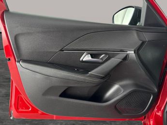 Peugeot E-208 50kWh GT (7kW Charger) (136 ps) - LED - REVERSE CAM - NAV