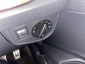 Volkswagen Polo 2.0 TSI GTI DSG (207 ps) - AUTO HEADLIGHTS - SPORTS SEATS - USB 