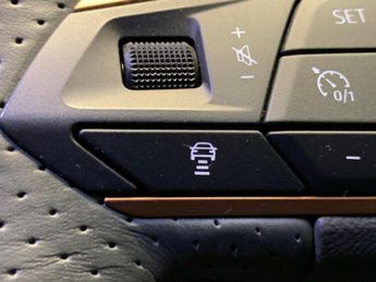 Cupra Formentor 1.4 eHybrid 12.8kWh V2 Plug-in DSG (204 ps) - LED - REVERSE CAM 