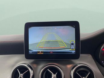 Mercedes-Benz GLA 2.1 GLA220d AMG Line (Premium) 7G-DCT 4MATIC (170 ps) - KEYLESS-