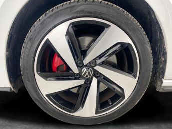 Volkswagen Polo 2.0 TSI GTI DSG (207 ps) - AUTO HEADLIGHTS - SPORTS SEATS - USB 