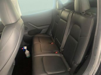 Tesla Model Y (Dual Motor) Long Range 4WDE (384 bhp) - REVERSE CAM - NAV - LEA