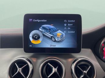 Mercedes-Benz GLA 2.1 GLA220d AMG Line (Premium) 7G-DCT 4MATIC (170 ps) - KEYLESS-