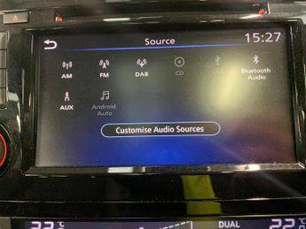 Nissan Qashqai 1.3 DIG-T N-Motion DCT (160 ps) - REVERSE CAM - NAV - HEATED LEA