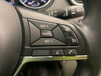 Nissan Qashqai 1.3 DIG-T N-Motion DCT (160 ps) - REVERSE CAM - NAV - HEATED LEA