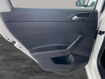 Volkswagen Polo 2.0 TSI GTI DSG (207 ps) - AUTO HEADLIGHTS - SPORTS SEATS - USB 