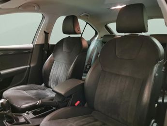 Skoda Octavia 1.4 TSI SE L DSG (150 ps) - CRUISE - AIR CON - SD CARD MEDIA INP