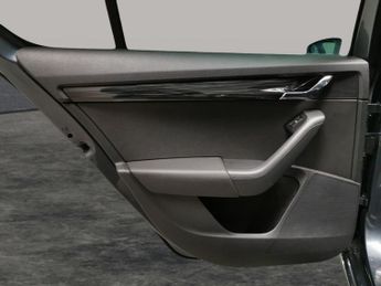 Skoda Octavia 1.4 TSI SE L DSG (150 ps) - CRUISE - AIR CON - SD CARD MEDIA INP