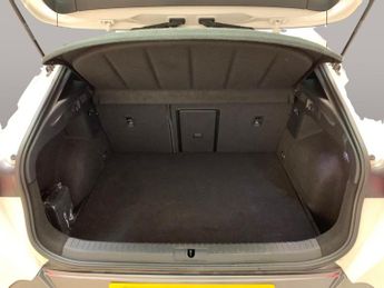 Cupra Formentor 1.4 eHybrid 12.8kWh V2 Plug-in DSG (204 ps) - LED - REVERSE CAM 