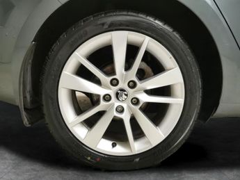 Skoda Octavia 1.4 TSI SE L DSG (150 ps) - CRUISE - AIR CON - SD CARD MEDIA INP