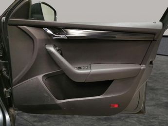 Skoda Octavia 1.4 TSI SE L DSG (150 ps) - CRUISE - AIR CON - SD CARD MEDIA INP