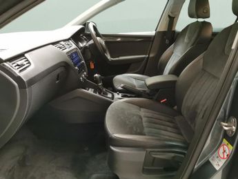 Skoda Octavia 1.4 TSI SE L DSG (150 ps) - CRUISE - AIR CON - SD CARD MEDIA INP