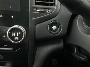 Renault Megane 1.6 E-TECH 9.8kWh Iconic Plug-in (160 ps) - CRUISE - DRIVING MOD