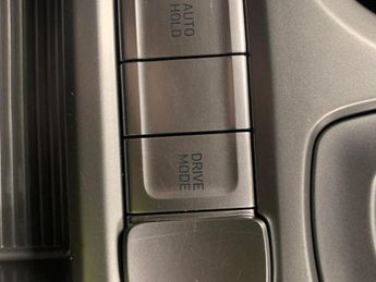 Hyundai Kona 39kWh SE Connect (10.5kW Charger) (136 ps) - LED - REVERSE CAM -