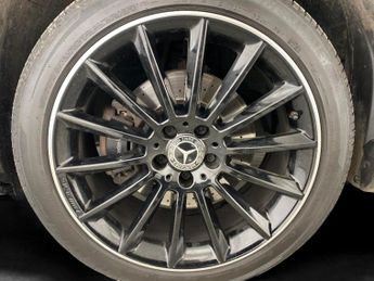 Mercedes-Benz GLA 2.1 GLA220d AMG Line (Premium) 7G-DCT 4MATIC (170 ps) - KEYLESS-